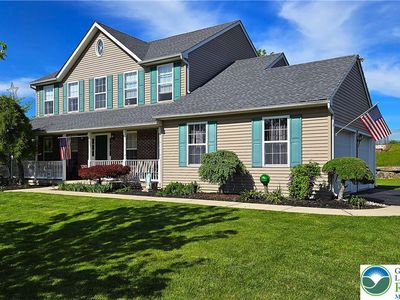 4125 Redbud Dr W, Whitehall, PA, 18052