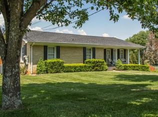 214 Kaluna Ave, Bluff City, TN 37618