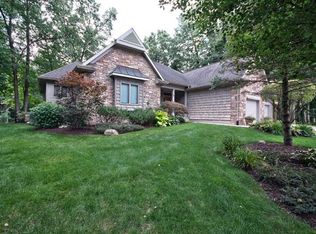 21370 Fawn River Ct, Goshen, IN 46528