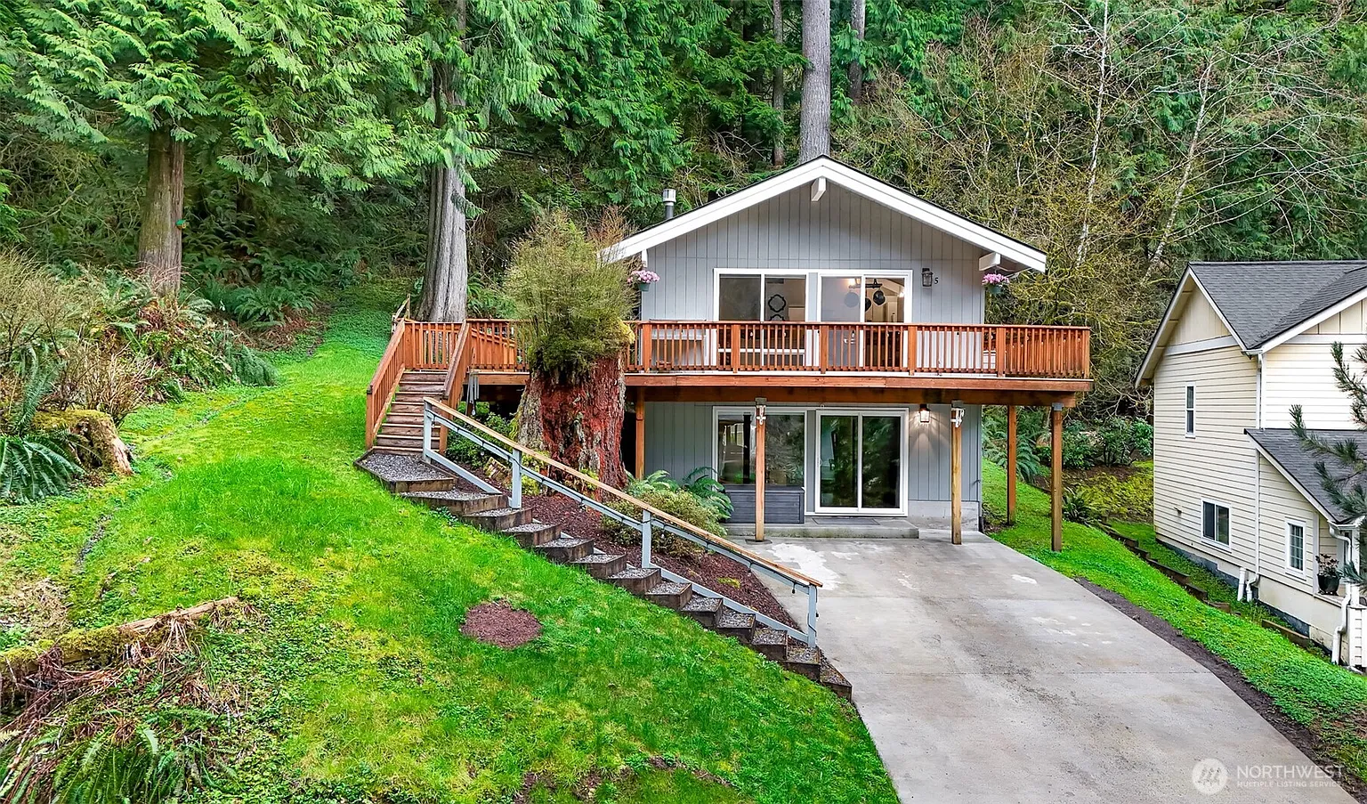 5 Woodpecker Place photo 1