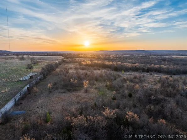 3 E 1110th Rd, Checotah, OK 74426