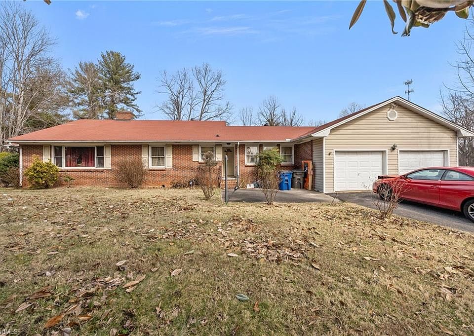 1st image of 5695 Reynolda Rd