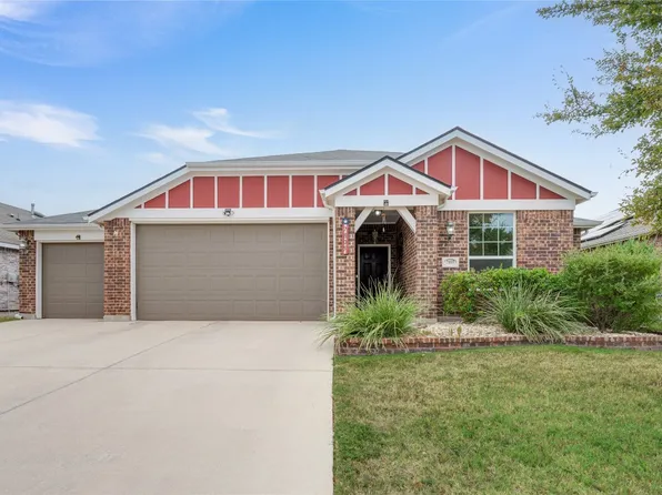 7805 Wildwest Dr, Fort Worth, TX 76131