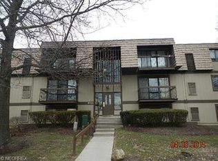 9721 Sunrise Blvd UNIT L-6, North Royalton, OH 44133