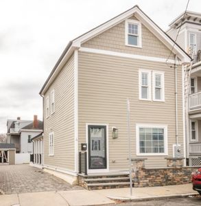 4 Chickatawbut St, Dorchester, MA, 02122