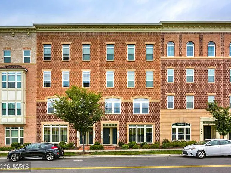 260 Urban Ave #260 — Photo 1