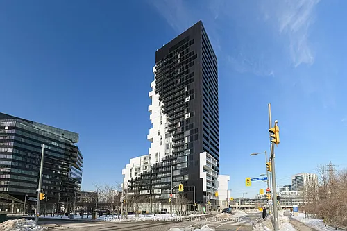 170 Bayview Ave Photo 1