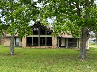 1104 N Pine St, Foley, AL 36535