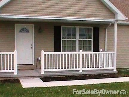 Front porch
						:
						Easy access!