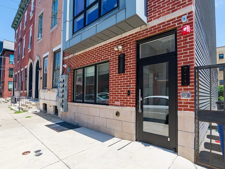 711 N 16th Street — Photo 31