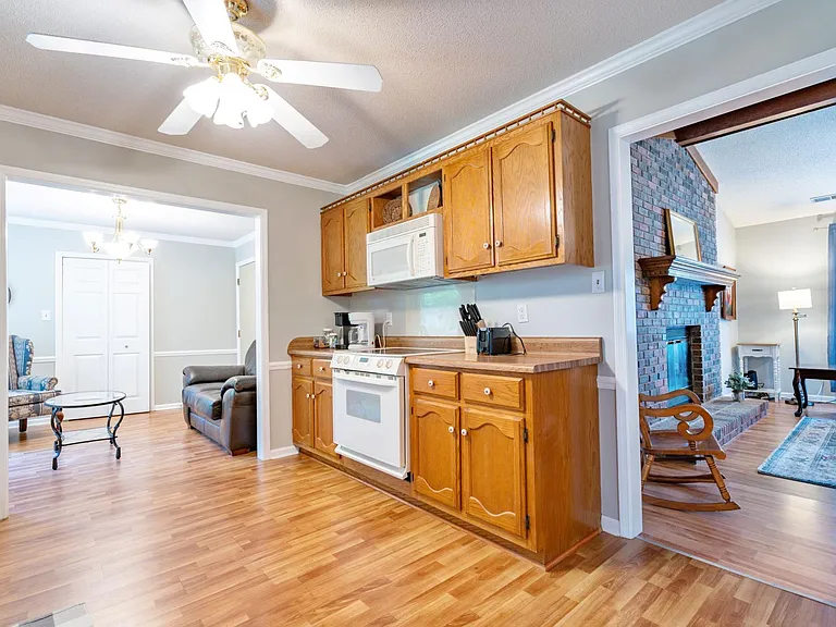 2703 Carrington Dr SW — Photo 15