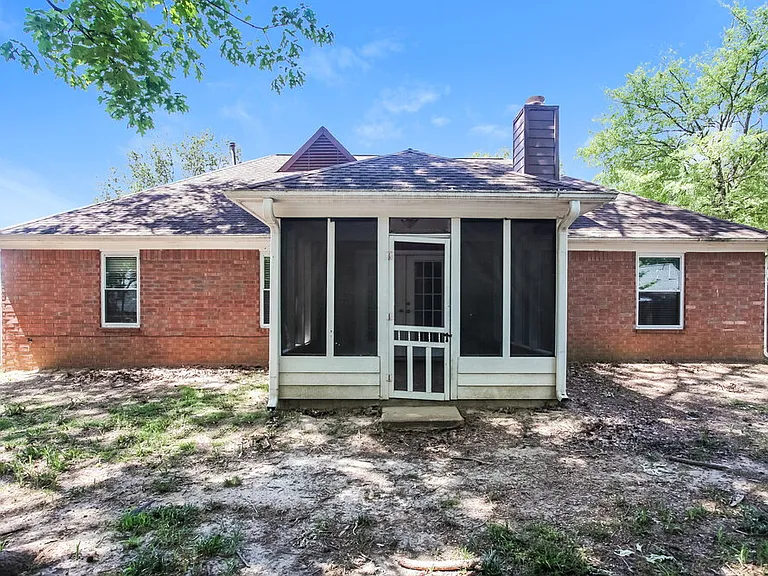 5822 Michaelson Dr — Photo 16