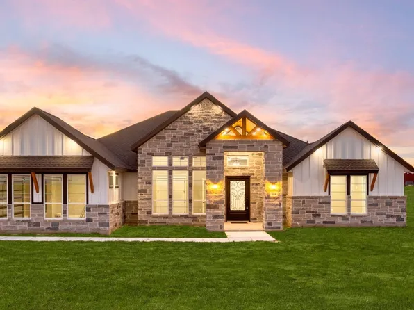 104 Sunset, La Vernia, TX 78121