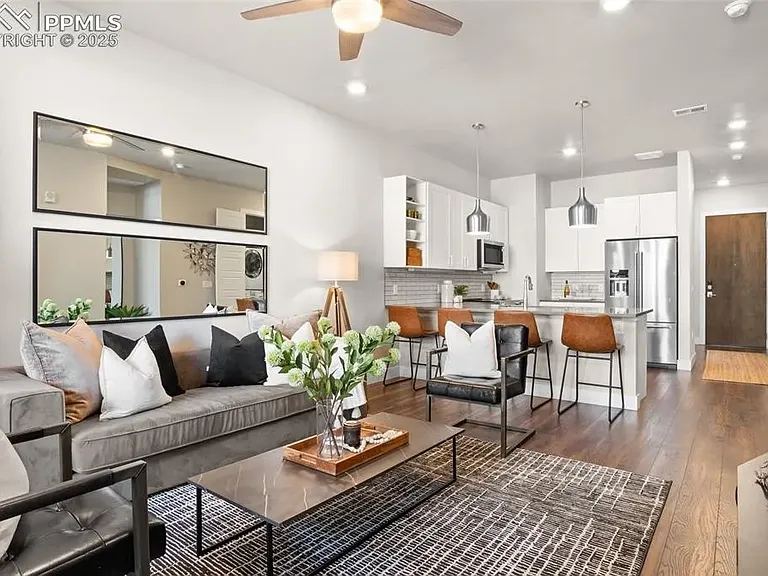 20 Wilcox St #203 — Photo 6