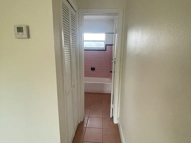 1023 NW 36th Ave #4 — Photo 9