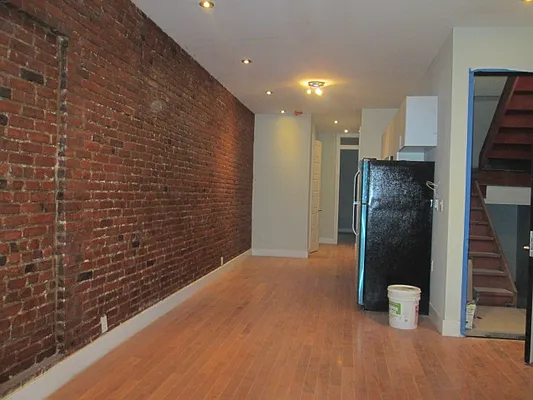 Rented by The Hamilton Group | media 22