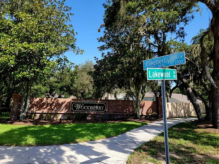 730 Straw Lake Dr — Photo 28