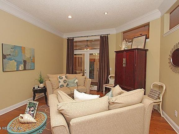 3rd image of 2121 Forest Hollow Way