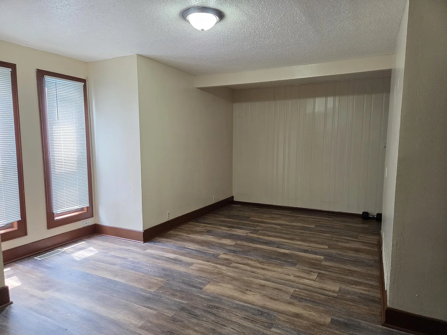 2516 Lyndale Avenue North - 1 — Photo 4
