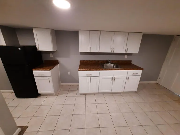 241 Griffith St #1 — Photo 5