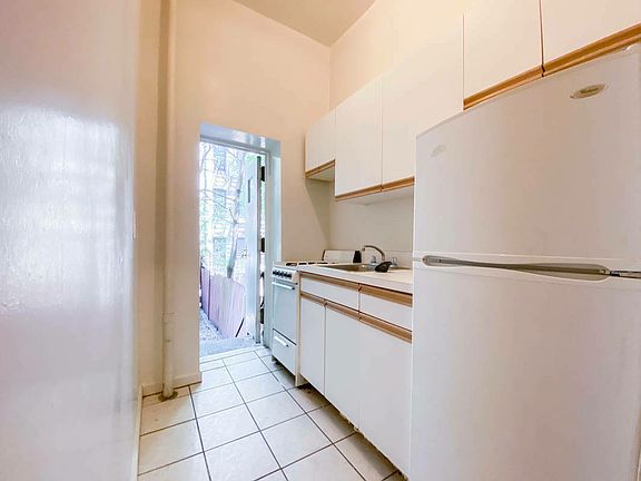 2nd image of 337 E 90th St #1BC