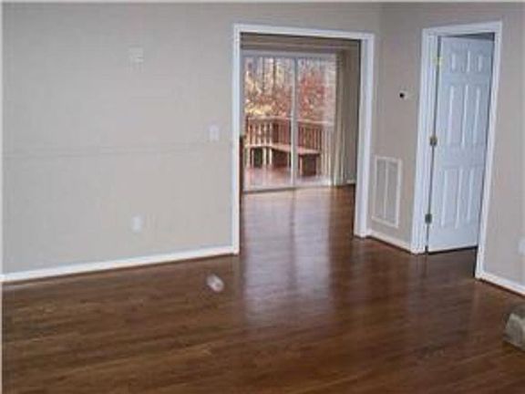 5th image of 203 Sundown Dr