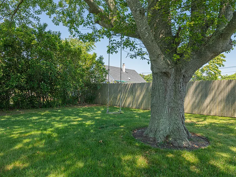 27 Landing Ln — Photo 21