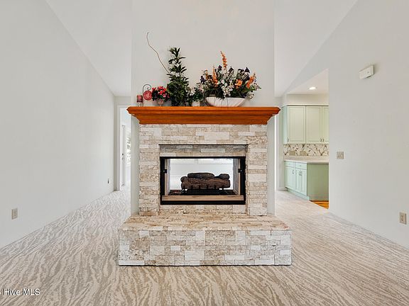 4th image of 96 Deerwood Lane