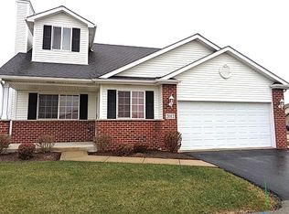 2012 Waters Edge Dr, Minooka, IL 60447