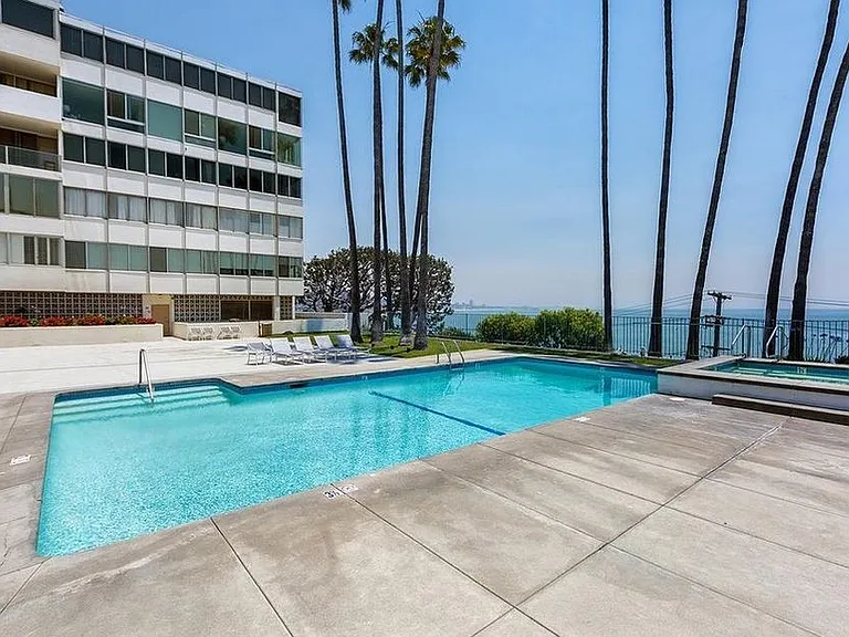 17350 W Sunset Blvd — Photo 12