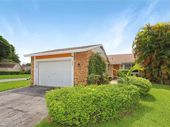 1362 Pelican Ct, Homestead, FL 33035