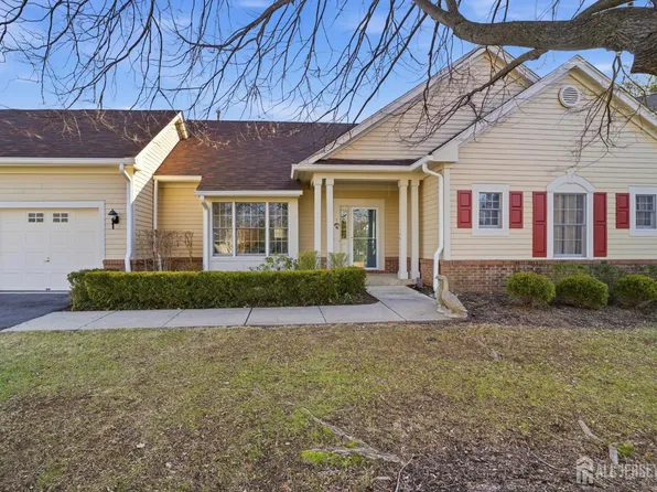 47 Hedge Row Rd, Princeton, NJ 08540