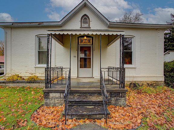 4th image of 152 Countess St N