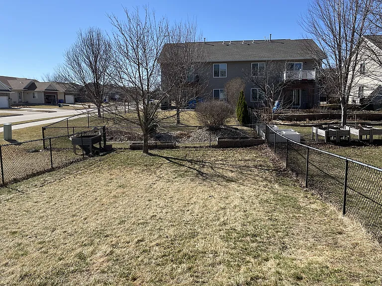 415 Washington Ave — Photo 13