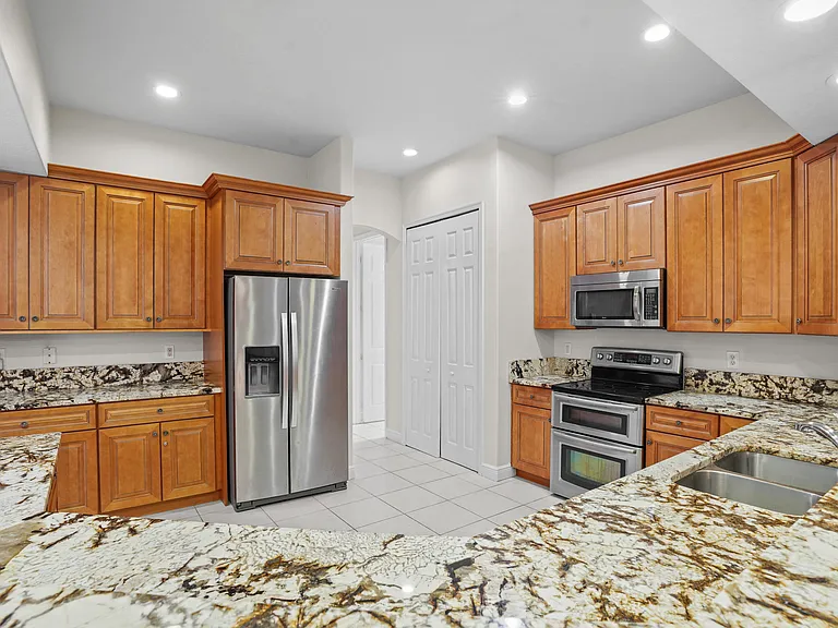 1092 SW Majorca Ave — Photo 21