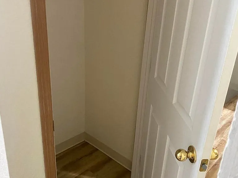 450 Dailey Ave — Photo 9