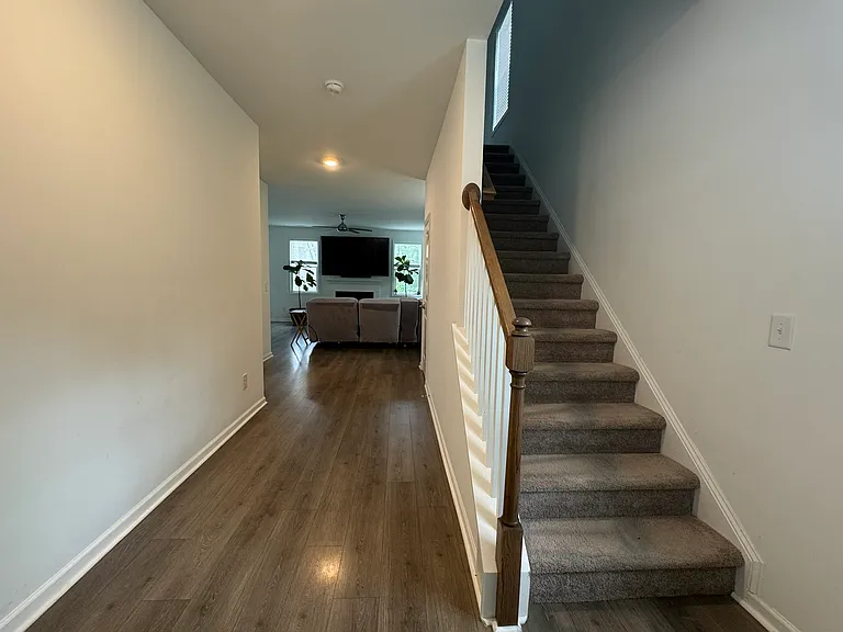 131 Alta Crest Ln — Photo 5