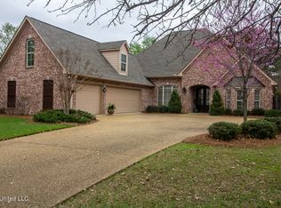 162 Bear Creek Cir, Canton, MS 39046