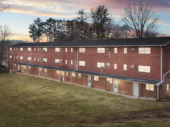 1106 Fremont Dr, Johnson City, TN 37601