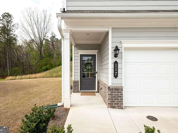 3rd image of 117 Pinnacle Way