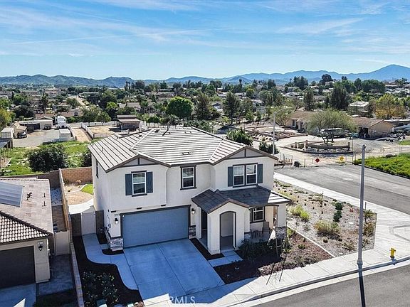 5th image of 18761 Nanza St