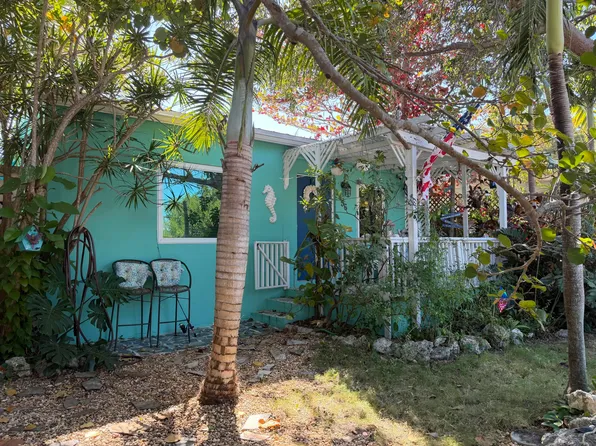 56 Buttonwood Dr, Key Largo, FL 33037