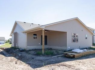 1304 NW Prairie Creek Dr, Grimes, IA 50111