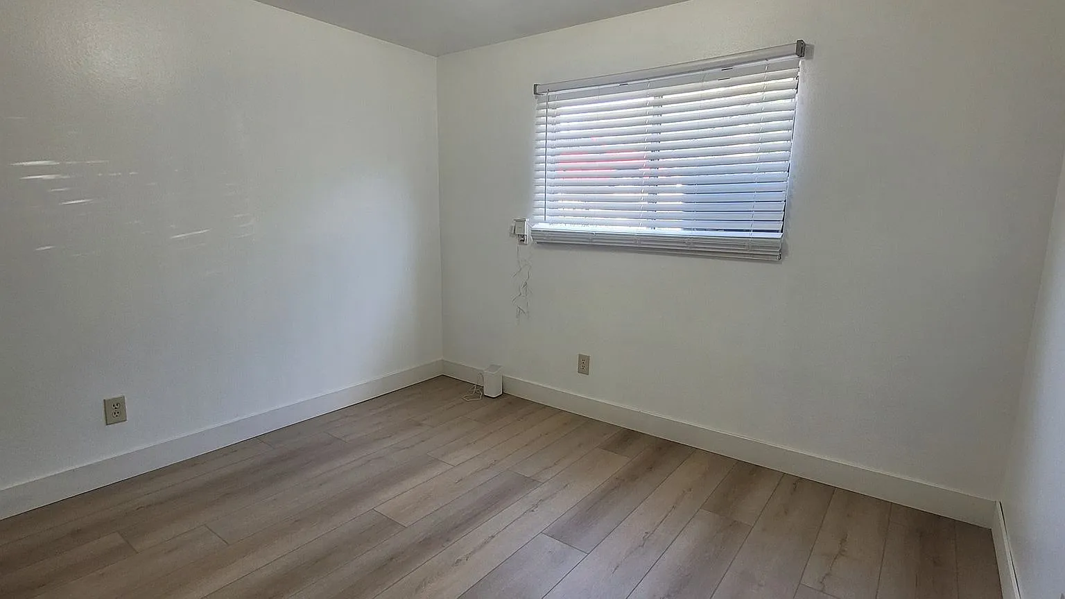 Price Drop! 2 Bedroom Unit In Provo! Enjoy $200 Off Your First Month's Rent! — Photo 4