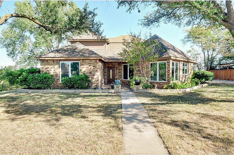 1st image of 324 Trinidad Ct