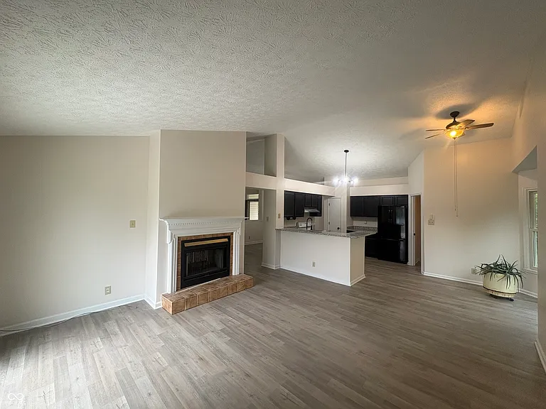 7630 Lippincott Way — Photo 9