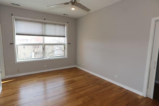 1st image of 1150 N Hoyne Ave #J03p
