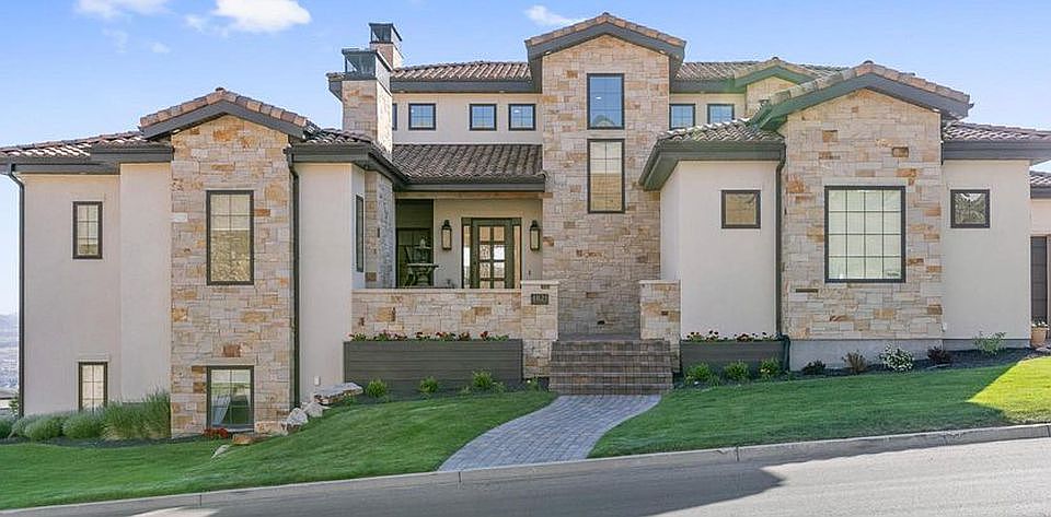 Tuscan-style home!