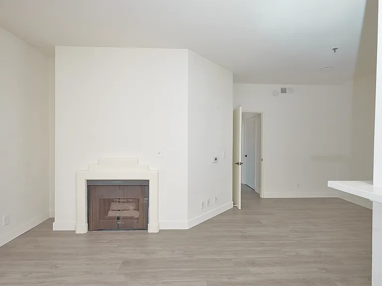 1210 North Cherokee Ave. — Photo 32