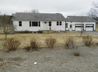 8915 E Fouch Rd, Traverse City, MI 49684